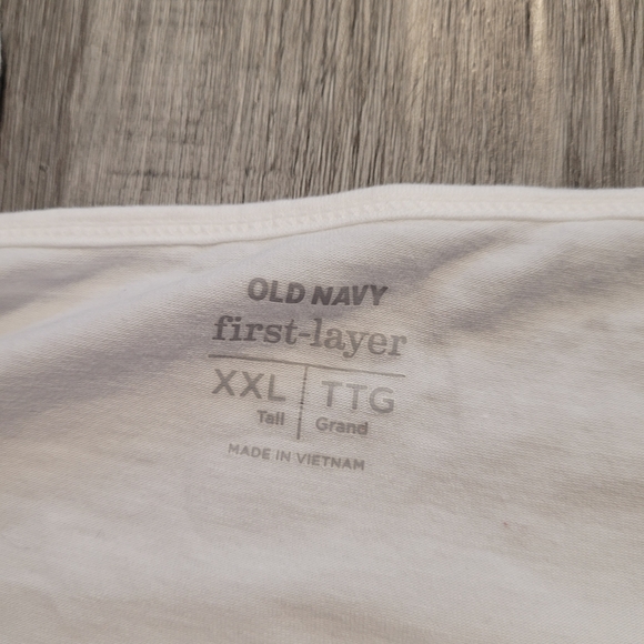 XXL tall 2 pack white Old Navy cami with adjustable straps - Picture 4 of 4